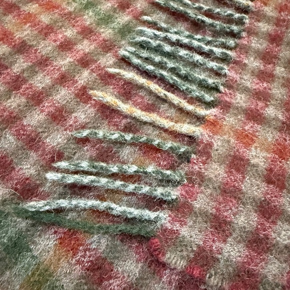 Saks Fifth Avenue Vintage Wool Plaid Scarf - - Picture 9 of 9